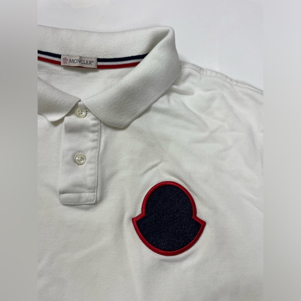 Moncler White Polo Shirt with Black and Red Logo - Picture 2 of 10